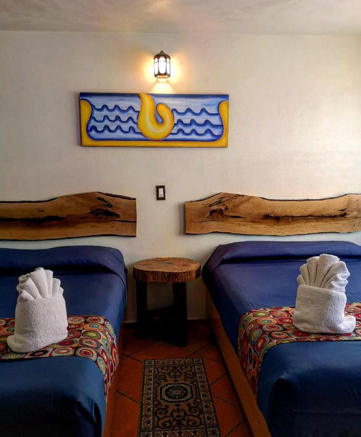 Hotel Tlatoani 치그나우아판 외부 사진